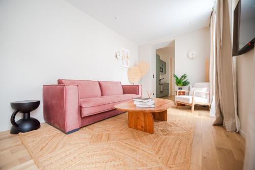 Quartier du Faubourg-Montmartre Apartment | Luxury Flat - Opera & Upper Marais