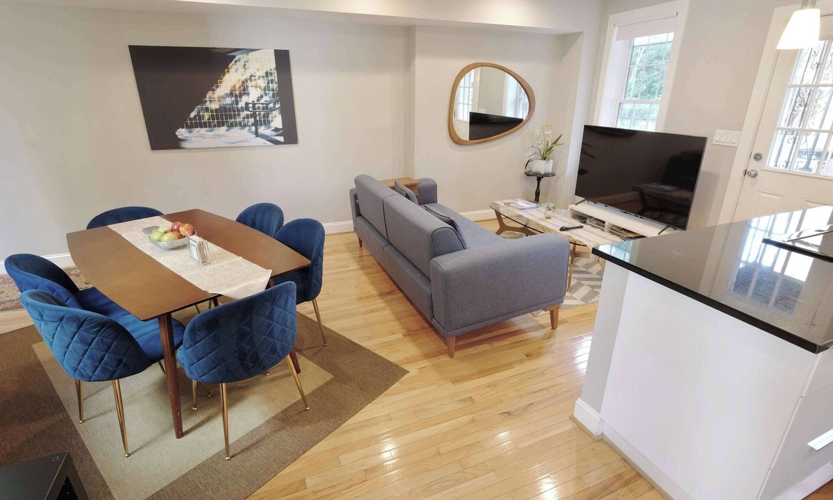 Stanton Park Apartment | Luxury Flat Walk To Capitol!