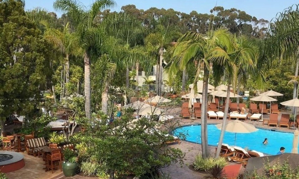 Aviara Apartment | Luxury Four Seasons 2BR Villa – Sleeps 6–8 – Near Legoland