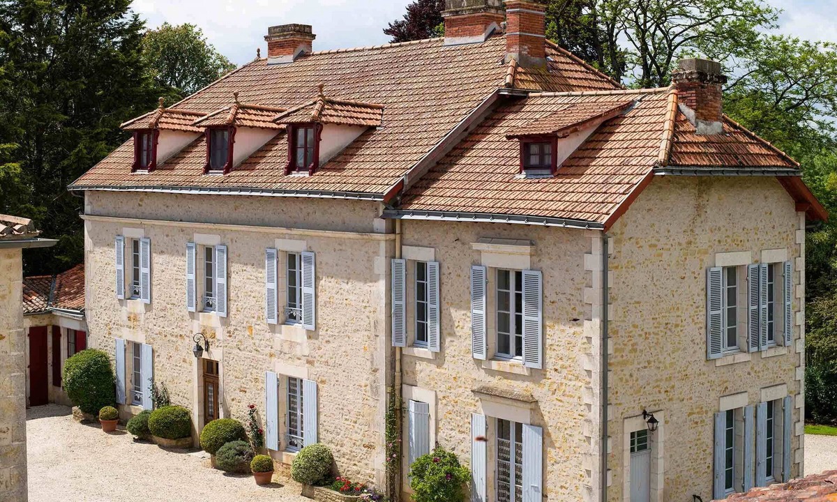 Sainte-Hermine House | Luxury French Manor House near the coast for short or long term rental