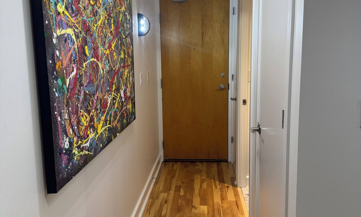 Toronto Entertainment District Condo | Luxury fully furnished condo in entertainment district