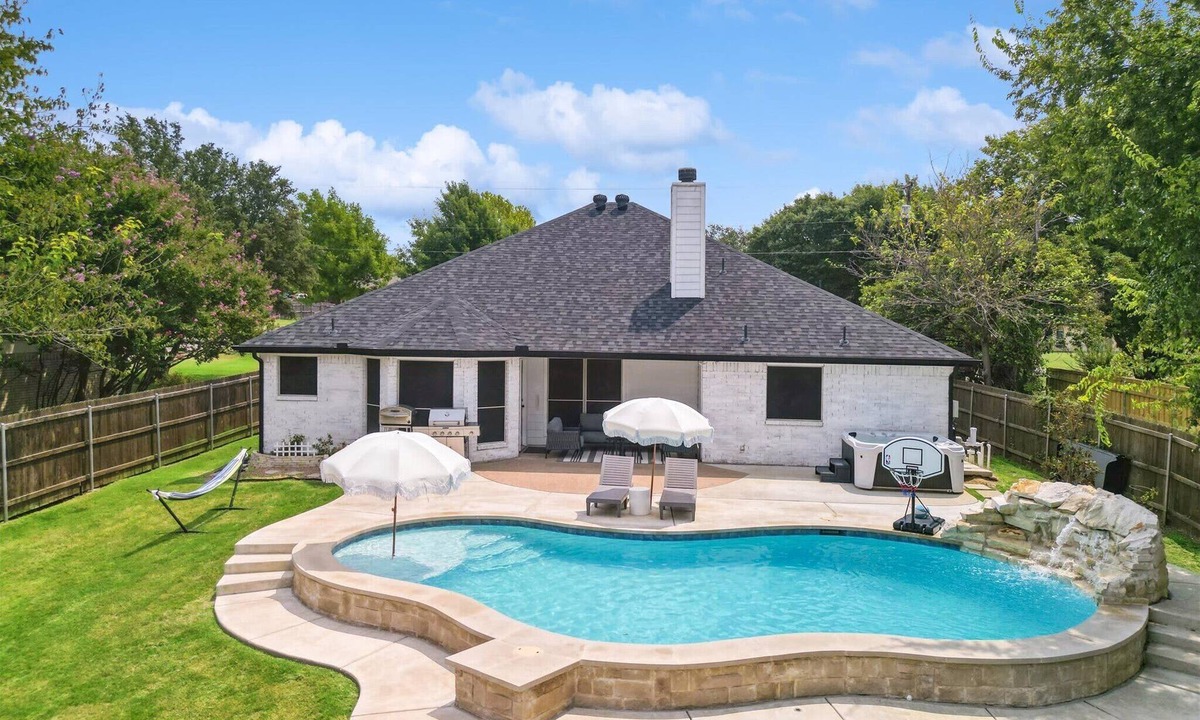 Red Oak House | Luxury Gem in the Forest-Pool&HotTub&Cinema&Games