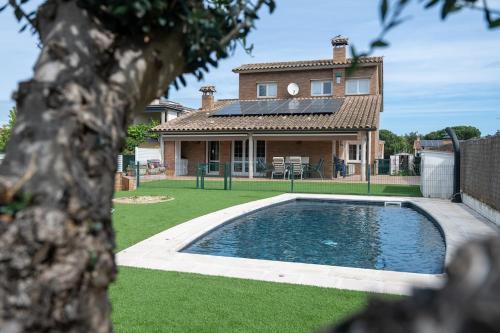 Riudellots de la Selva House | Luxury Getaway in Girona