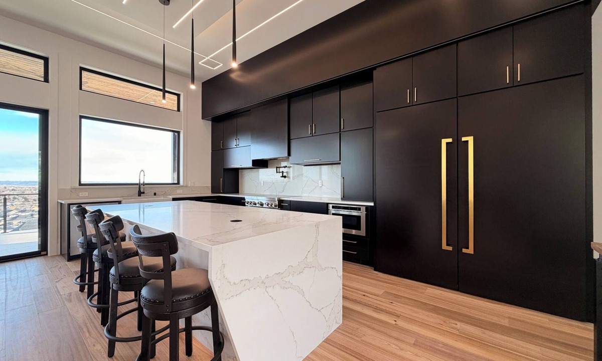 West Richland House | Luxury Getaway with stunning views