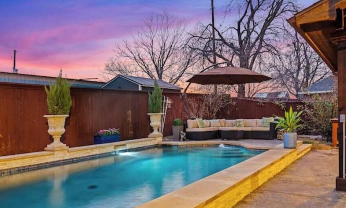 Parker House | Luxury Getaway with Private Pool in Allen TX! Outdoor Grill, Indoor Games & WiFi