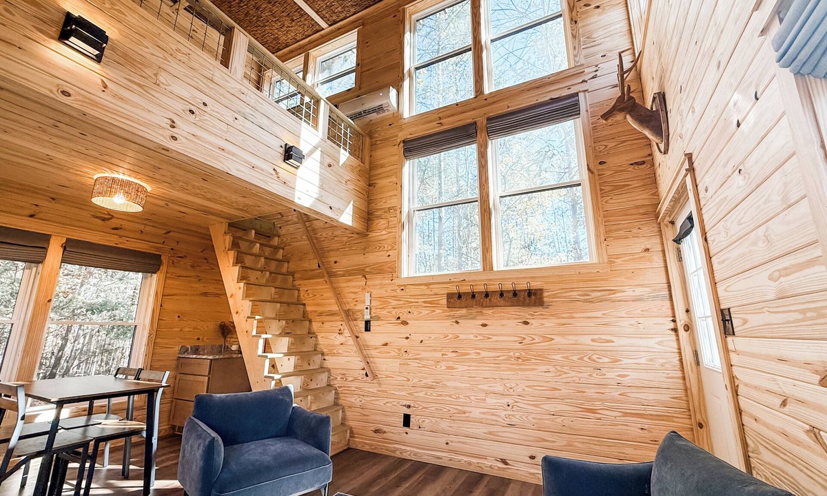 Henderson Cabin | Luxury Glamping at Kerr Lake — "Serenity Loft"