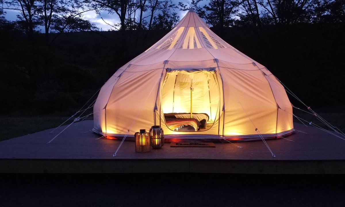 Clearville Resort | Luxury Glamping Yurt at River Mountain-Near Lodge