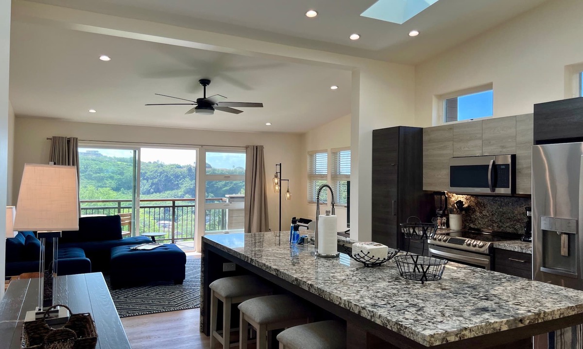 Moanalua House | LUXURY GOLF COURSE FRONTAGE HOME "D", MODERN CLEAN, GATED, Nr. JBPHH, CAMP SMITH