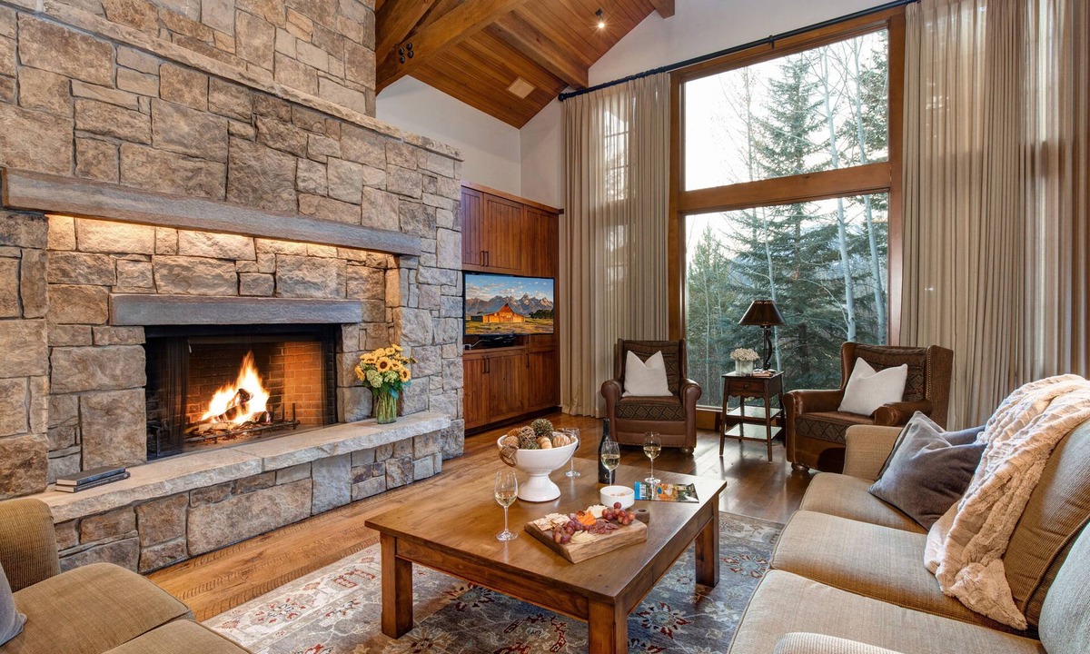 Granite Ridge House | Luxury Granite Ridge Ski Home | Walk to Ski! | Abode at Fox Run