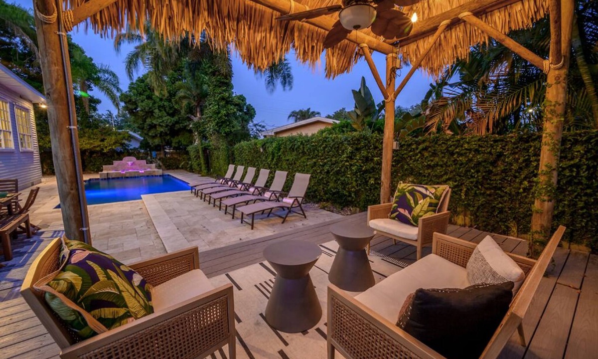 Harbor Hills House | Luxury Harbor Home – Pool, Hot Tub, Basketball Court & Tiki Lounge Near Gulf Beaches