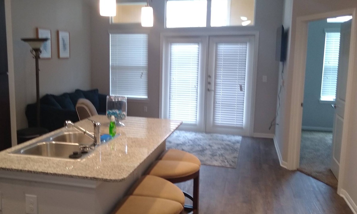 South Main Condo | Luxury High Rise Condominium