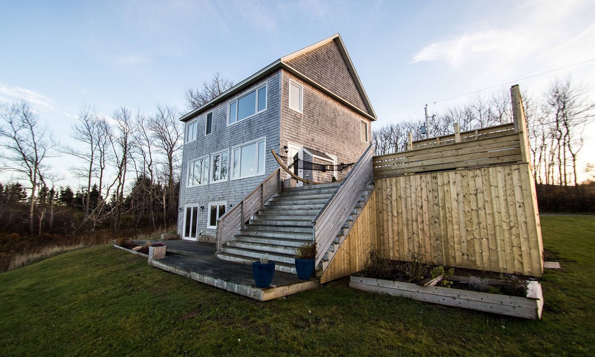 Inverness House | Luxury Hillside Home Overlooking Cabot Links