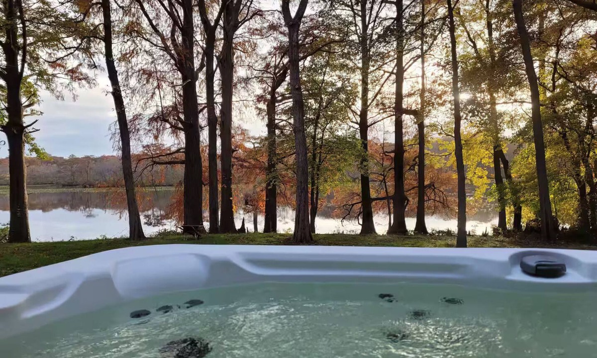 Snow Hill Ski Chalet | Luxury Historic Waterfront Cabin