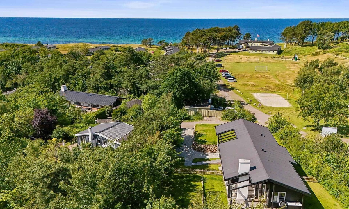 Smidstrup Strand House | Luxury holiday home with sea view in Gilleleje