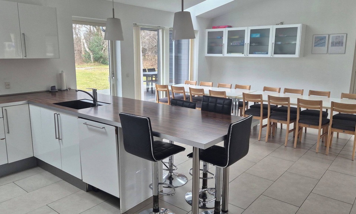Grena Strand House | Luxury holiday home near beach and restaurant