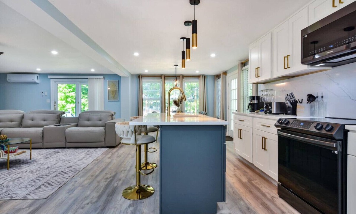 Methuen House | Luxury home 2 units included