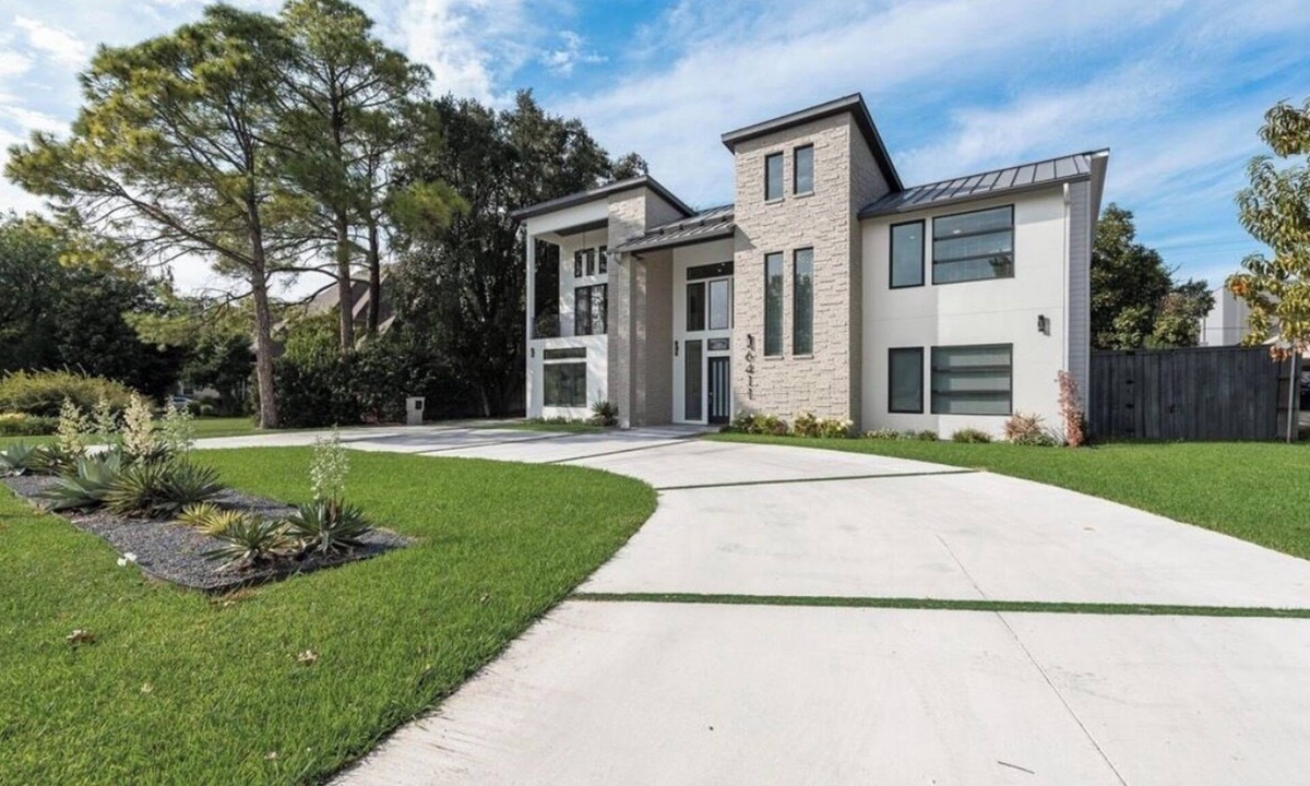North Dallas House | Luxury Home in Preston Hollow Large Groups Welcome