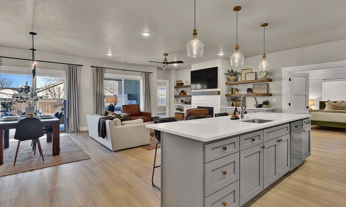 Meridian House | Luxury Home Mineral Spa Game Room Fire Pit