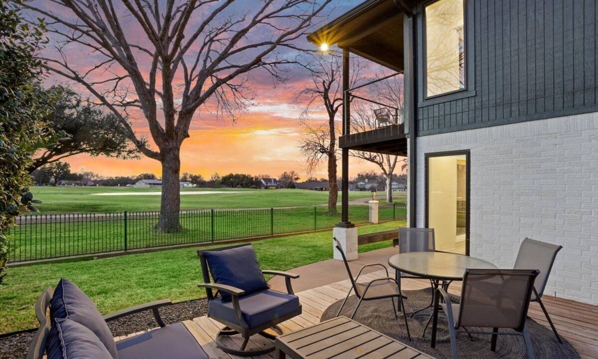 Salado House | Luxury Home on Golf Course