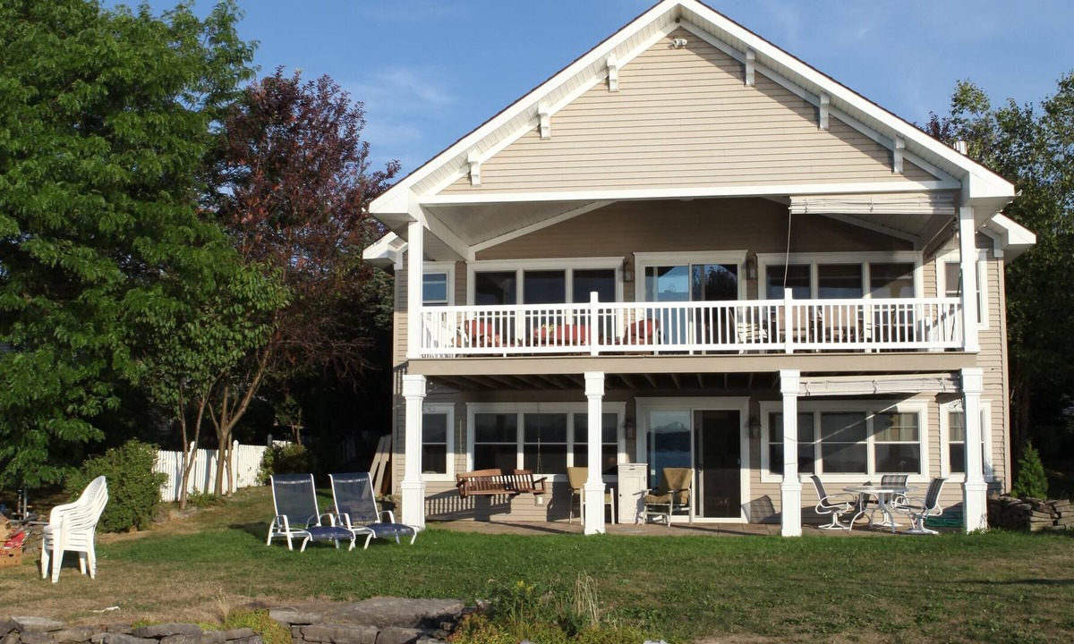 Town of Oswegatchie House | Luxury home on St. Lawrence river.