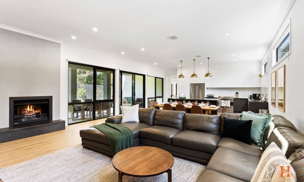 Silverleaves House | Luxury Home Sleeps 9 Guests