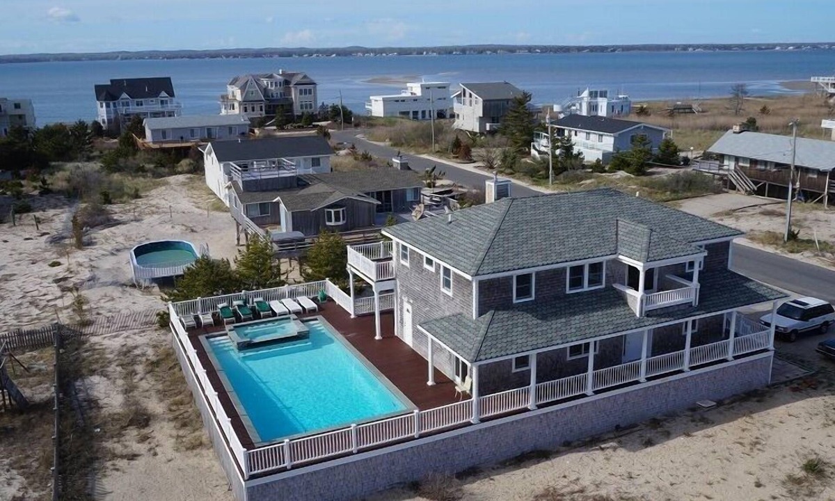 West Hampton Dunes House | Luxury Home W/Huge Rap Around deck largest Pool on ocean private large dining