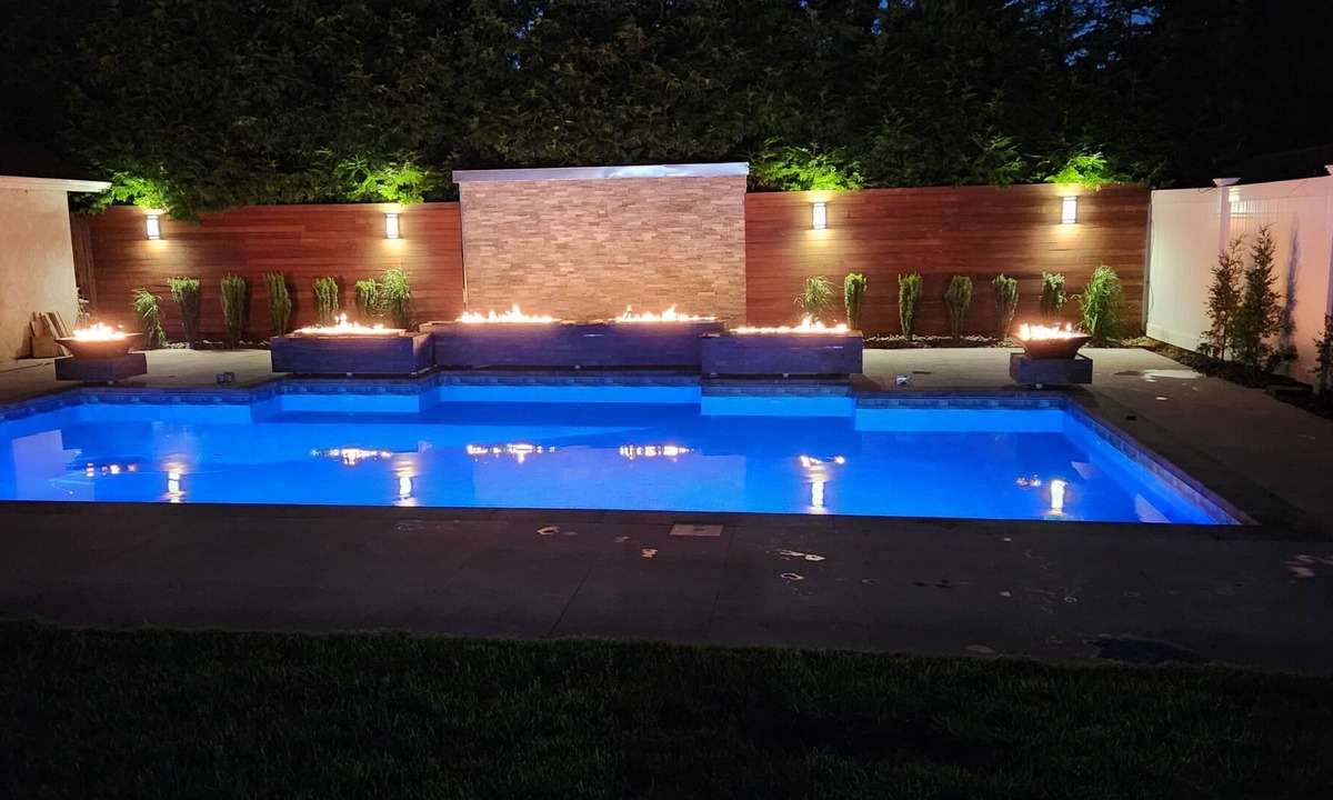 Glen Cove House | Luxury Home with Resort Style Pool