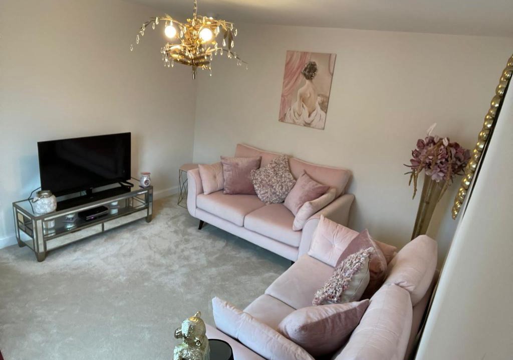 East Kilbride House | Luxury House (COP26)