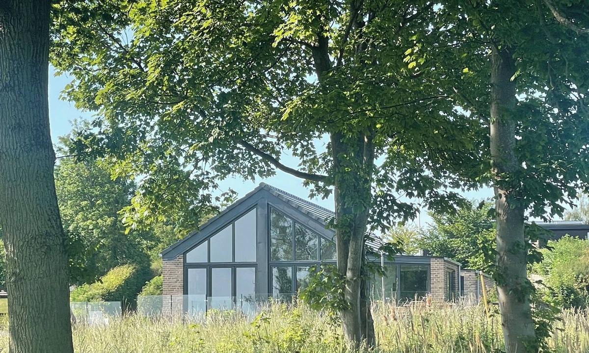 Strøby Ladeplads Cottage | Luxury house directly to the sea, high comfort, SPA, SUP, close to CPH and Malmö