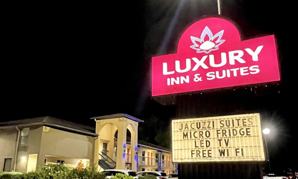 Selma Hotel | Luxury Inn and Suites