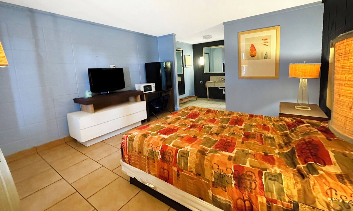 Albany Hotel | Luxury Inn by OYO Albany