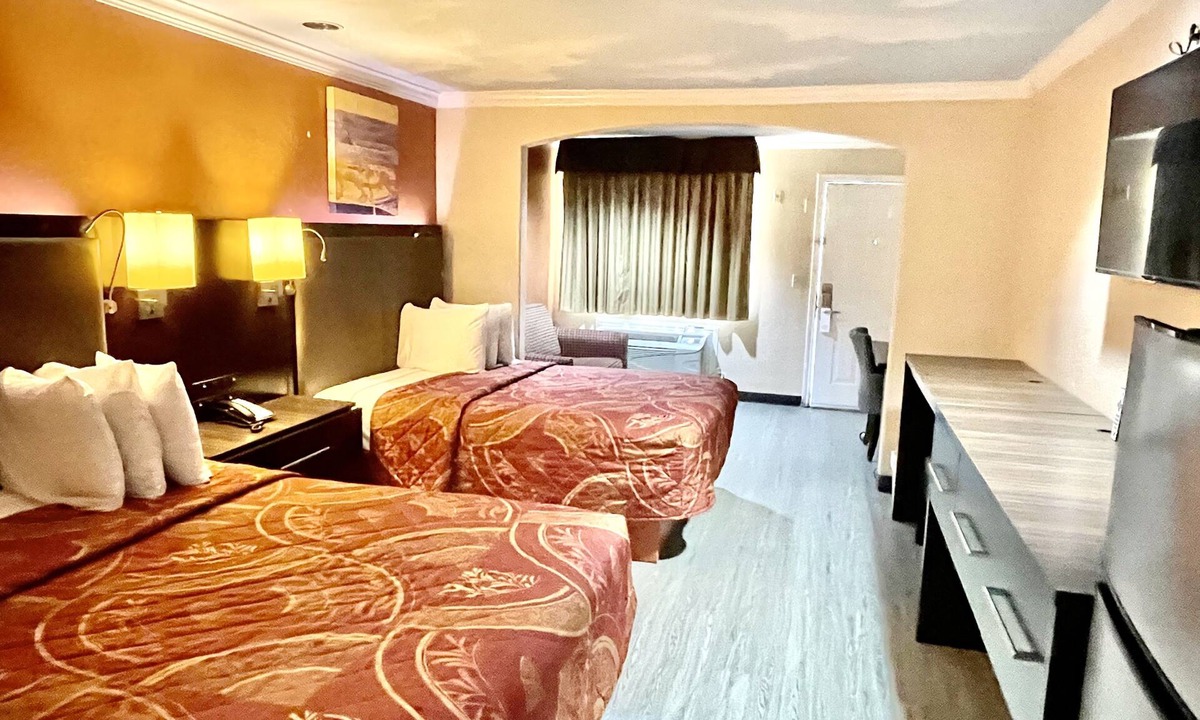Liberty Hotel | Luxury Inn & Suites Liberty
