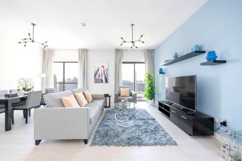 Jumeirah Beach Residence Apartment | Luxury JBR 2BR Shams Full Marina View Free 5 Star Beach Resorts Access