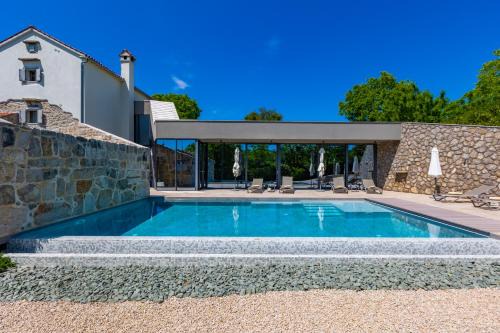 Nenadici Villa | Luxury Jerini House with pool and wellness