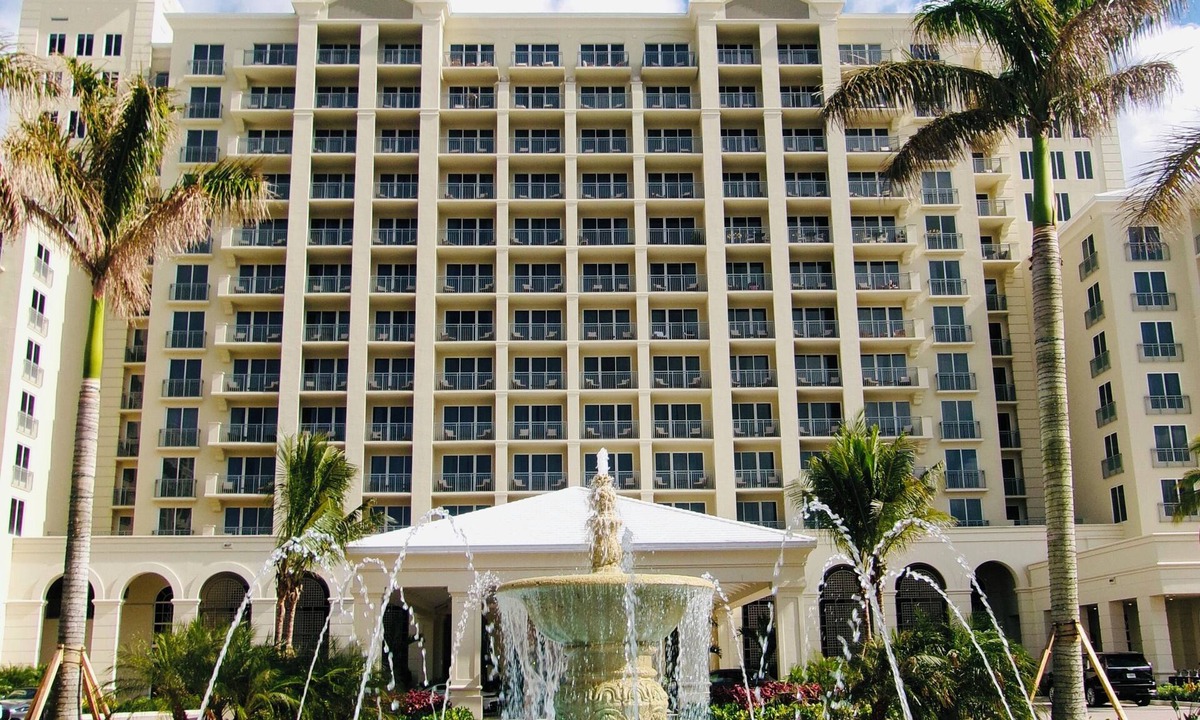 Key Biscayne Condo | Luxury Key Biscayne Spa Suite