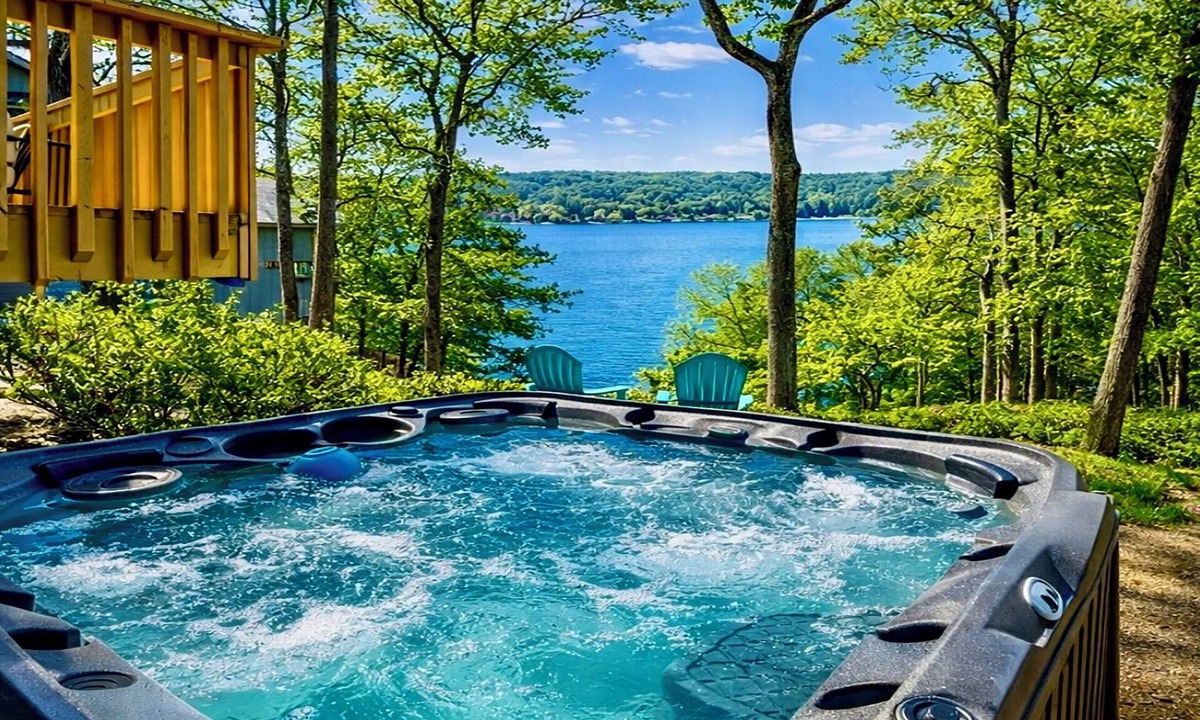 Osage Beach House | Luxury Lake Home, Amazing Views, Resort Amenities