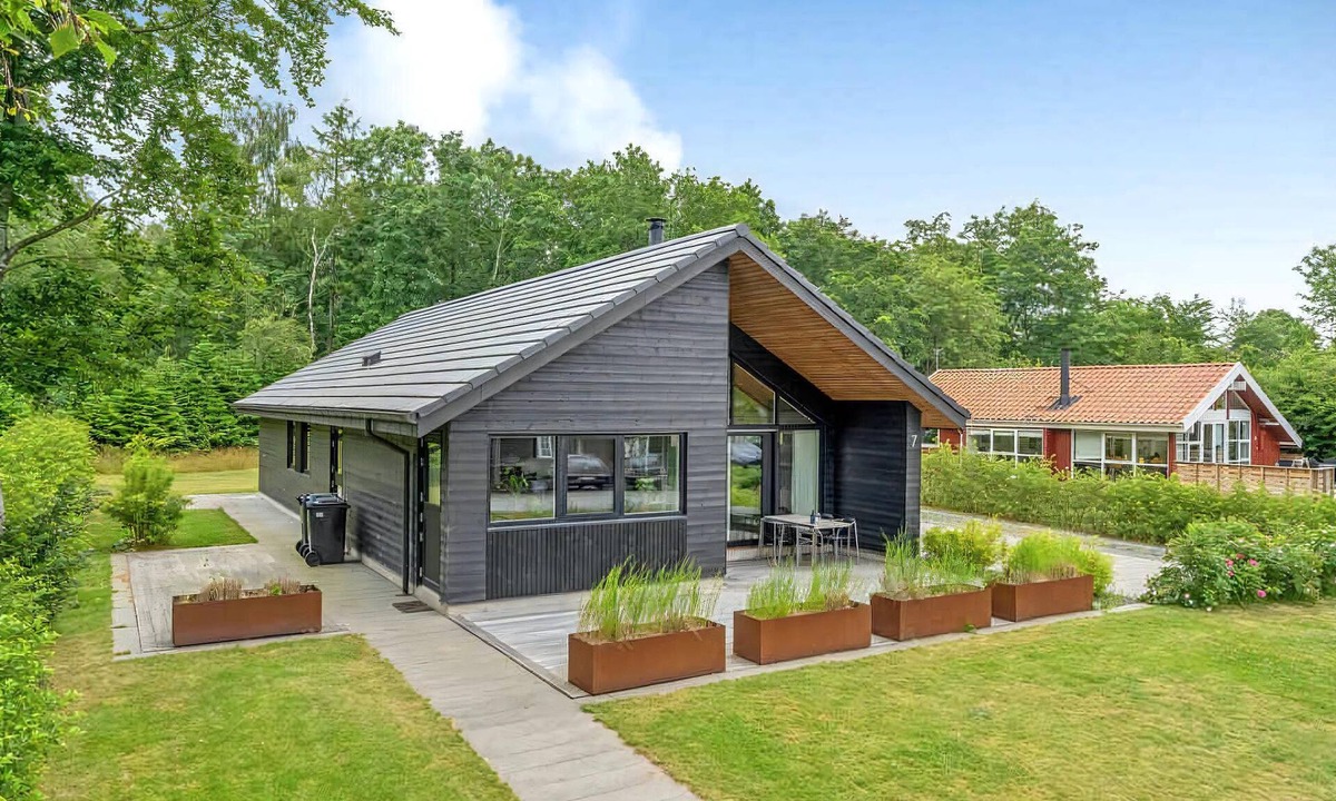 Sunds House | Luxury lake house with activities for all