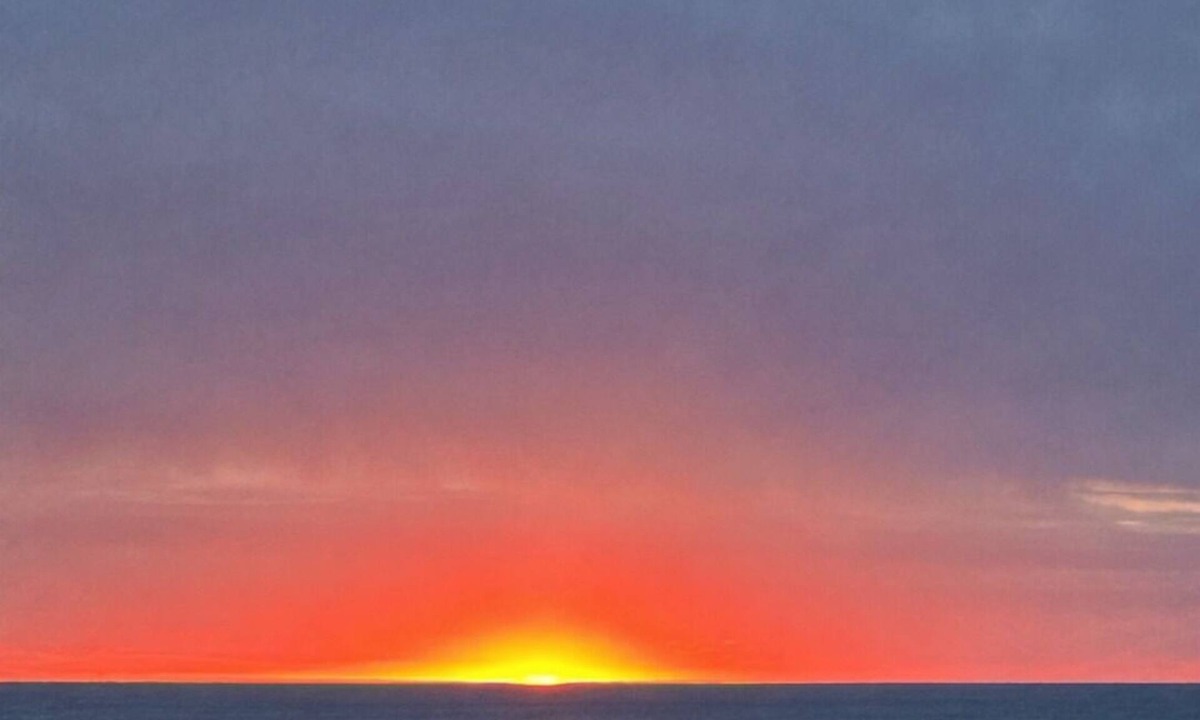 Inverhuron House | Luxury Lake Huron Beach Retreat | Steps to Sand | Sunset Views | Sauna