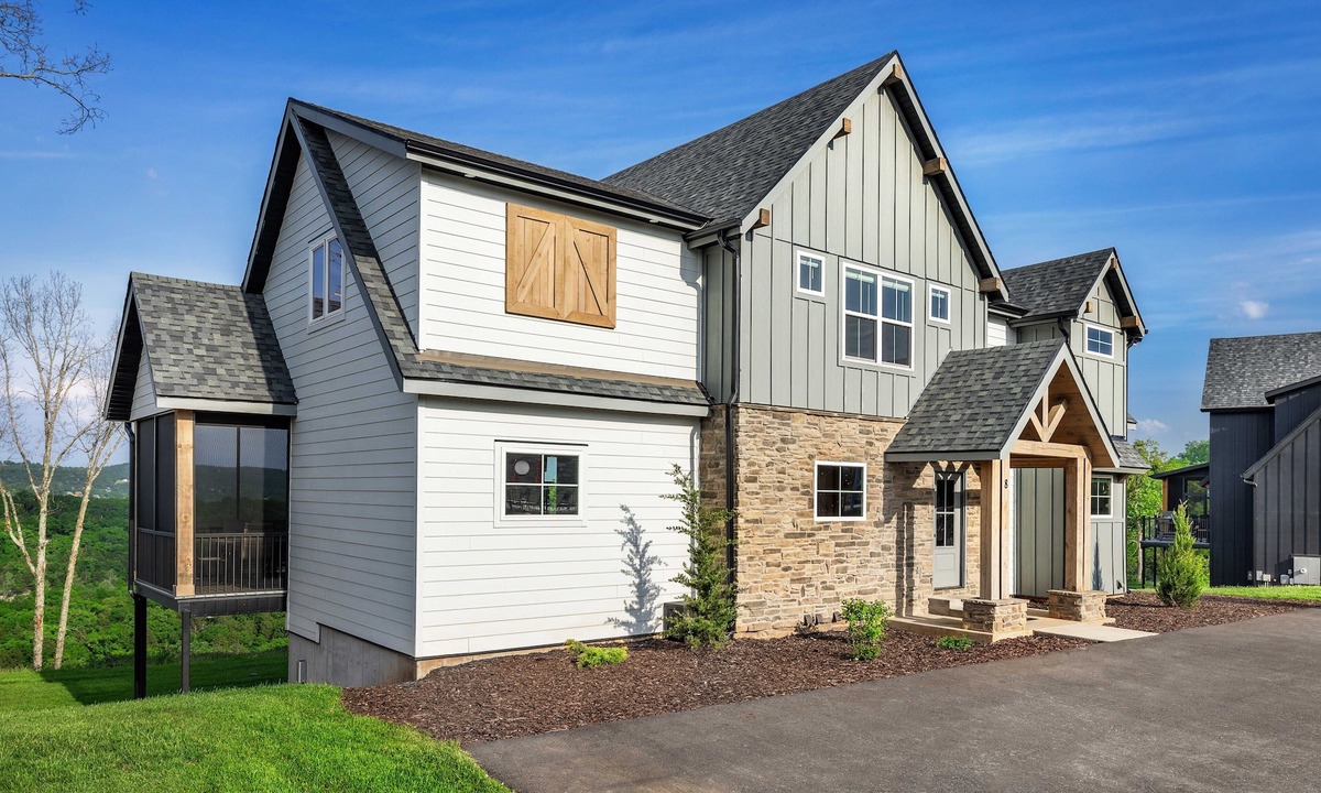 Kimberling City House | Luxury Lakefront Private Home Lake Access- Pool/Hot Tub, Pickleball, Mini Golf and More!
