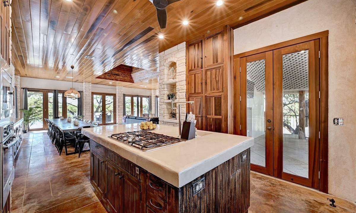 Circle J Ranch Lakeside House | Luxury Lakefront Escape on Lake Travis