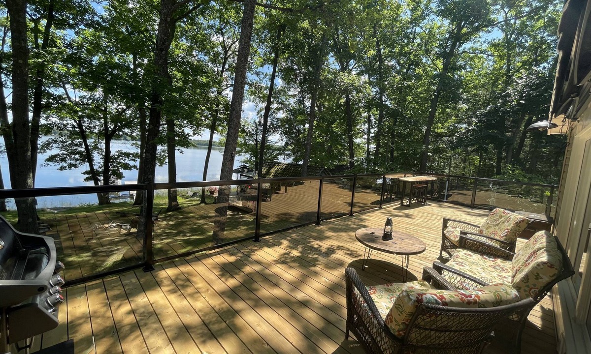 Tweed Cottage | Luxury Lakefront Escape The Rock Cottage