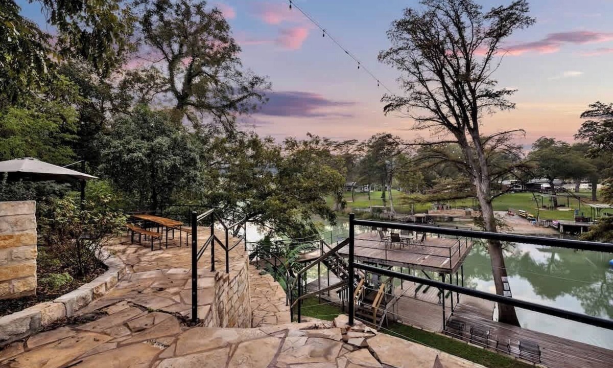 Seguin House | Luxury Lakefront Oasis With Boat Dock-firepit