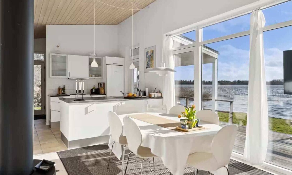 Havelse Apartment | Luxury Lakeside Retreat