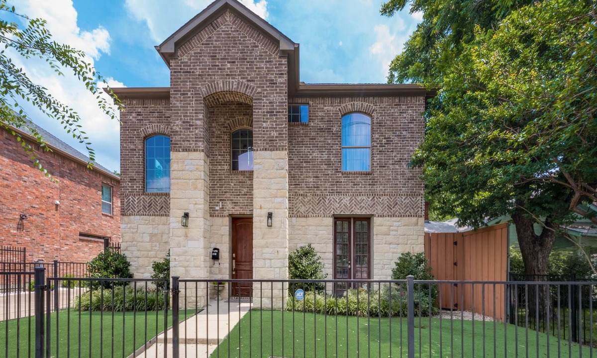 Knox - Henderson House | Luxury Living - Uptown Dallas - Sleeps 8!