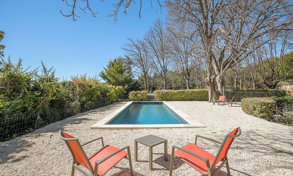 Aix-en-Provence House | Luxury Loft in Bastide XVIIEME 2 travelers, swimming pool, park, terrace 100m2