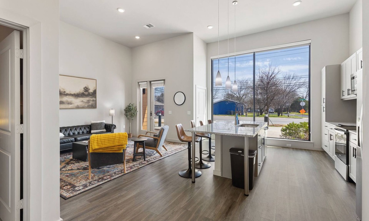 Windsor Park Apartment | Luxury Loft Style Apartment