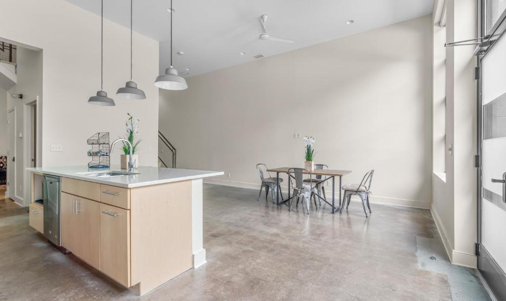 Norfolk Apartment | Luxury Loft