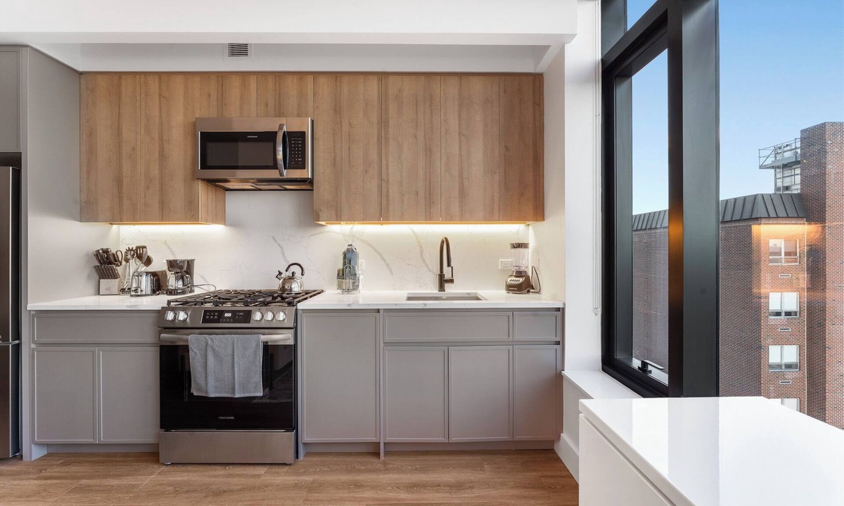 Bath Beach Apartment | Luxury Meets Comfort: Upscale Studio in Brooklyn