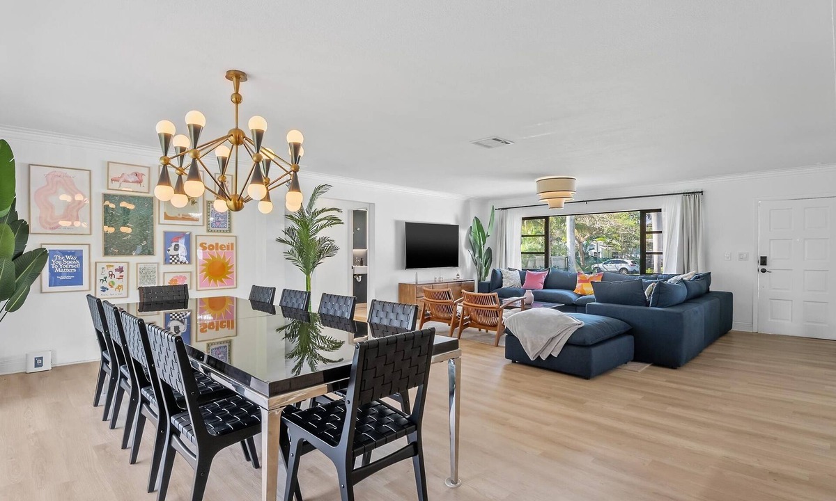 Golden Glades House | Luxury Miami Waterfront Retreat | Private Dock