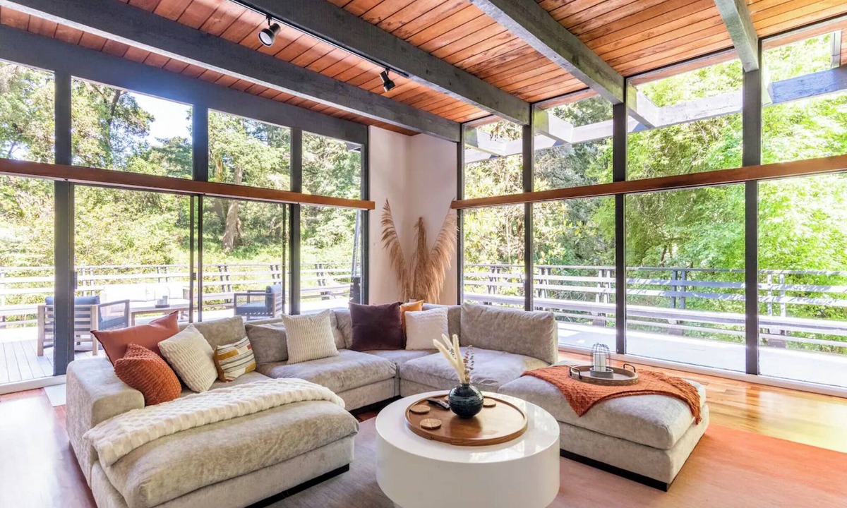 Redwood City Villa | Luxury Mid-Century Modern Home w/XL Deck